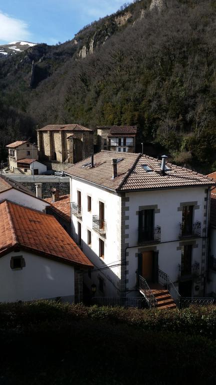 Albergue Armaia Artepea Urzainqui Esterno foto